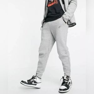 Nike Men's Sportswear Tech Fleece Joggers Heather Gray Grey DD4706-010 NWT 2XL